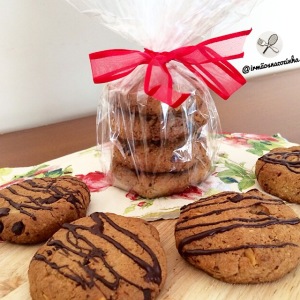 Cookies de macadâmia com chocolate